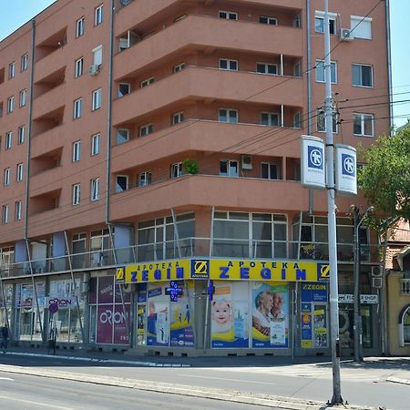 Trident Apartments Nis Bagian luar foto